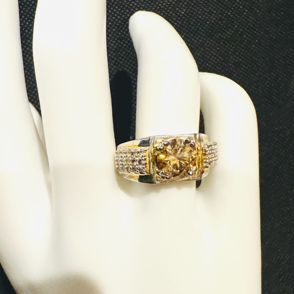 SAMPLES OF YELLOW/ CHAMPAGNE DIAMONDS RINGS - Picture 4 of 12